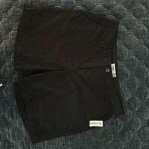 New old navy black shorts